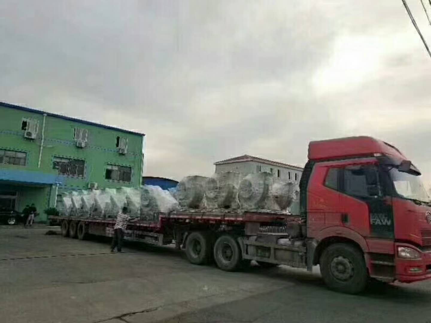 广西某研究院实验室风机发货现场（玻璃钢风机,环保风机）